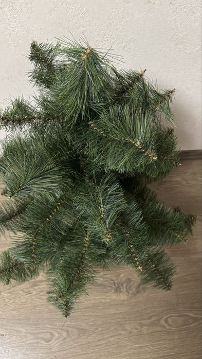 Продам сосну штучну 80см