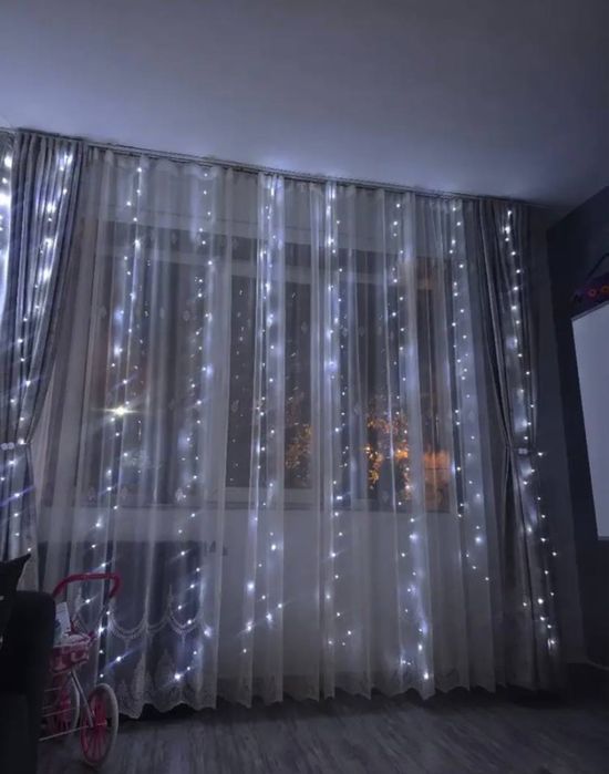 Гірлянда-штора га вікно