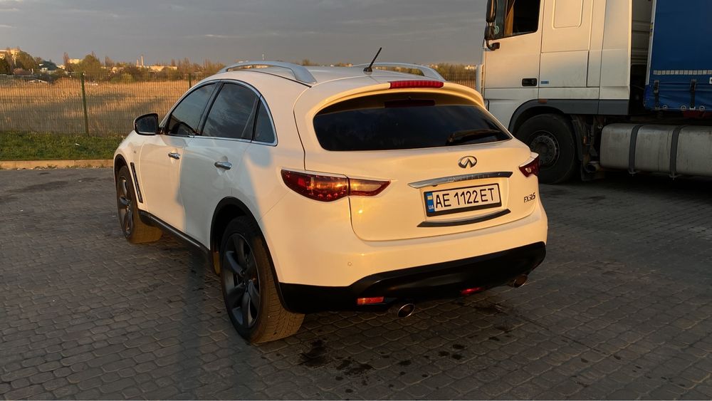 Продам Infiniti FX S51 2010 5.0