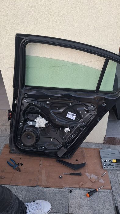 Drzwi passat b6 prawe tył lc9x szyba listwa