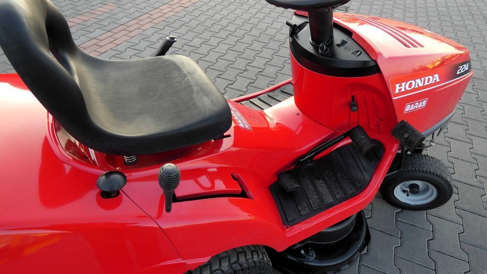 Traktorek kosiarka HONDA 2214 2 Cylindry (050201.5) - Baras