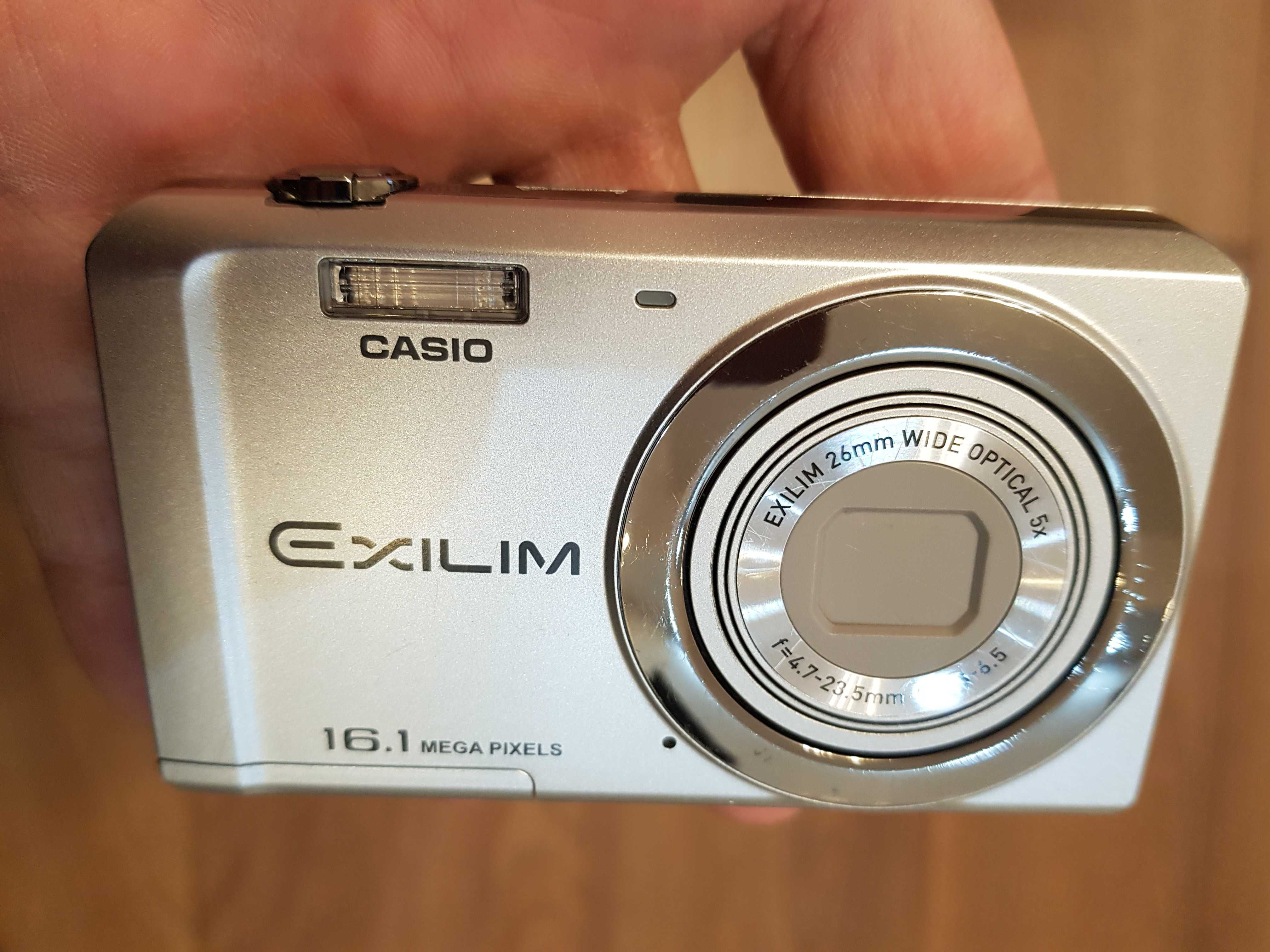 CASIO EXILIM EX-Z28 Silver 16.1 MP Digital Camera