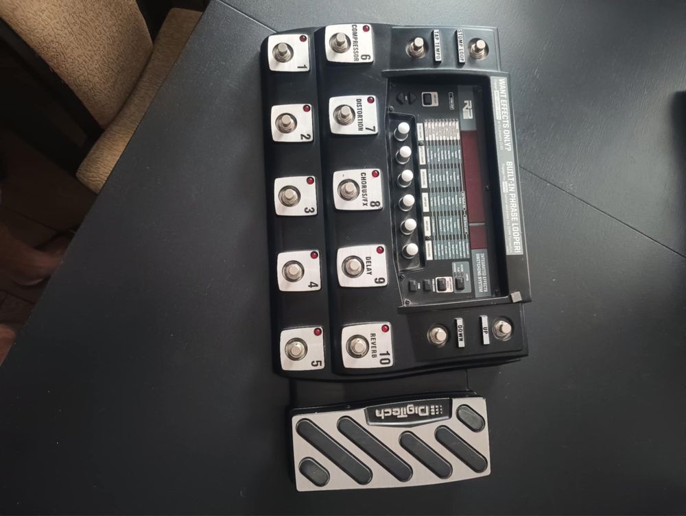 Procesor gitarowy digitech mg1000