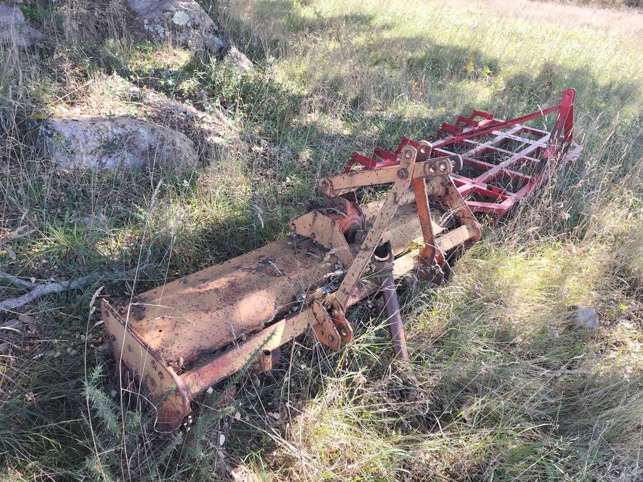 Trator Iseki T53110 com Carroça e Alfaias
