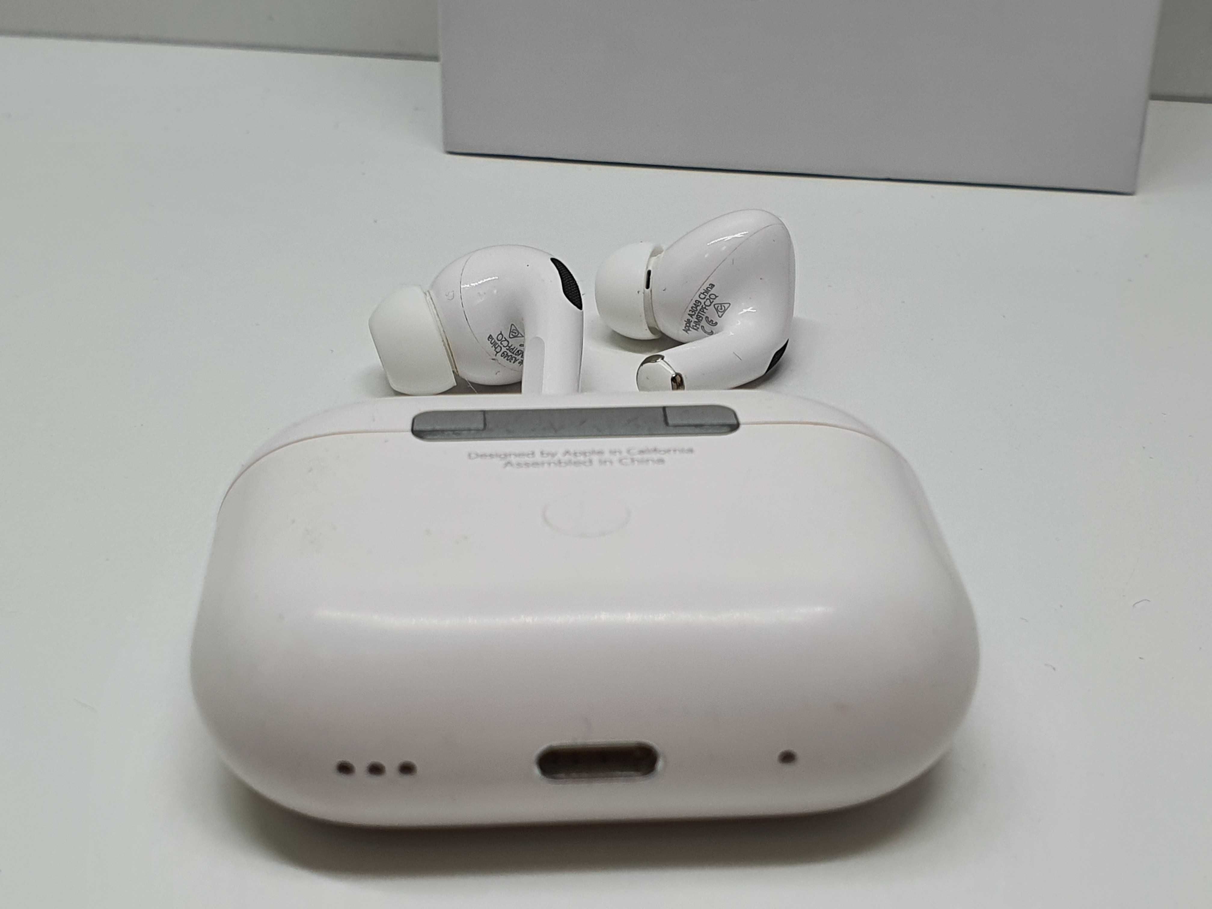 Apple Słuchawki AirPods Pro (2. generacji) z etui MagSafe (USB-C)