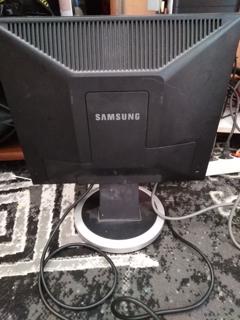 Monitor SyncMaster 740n