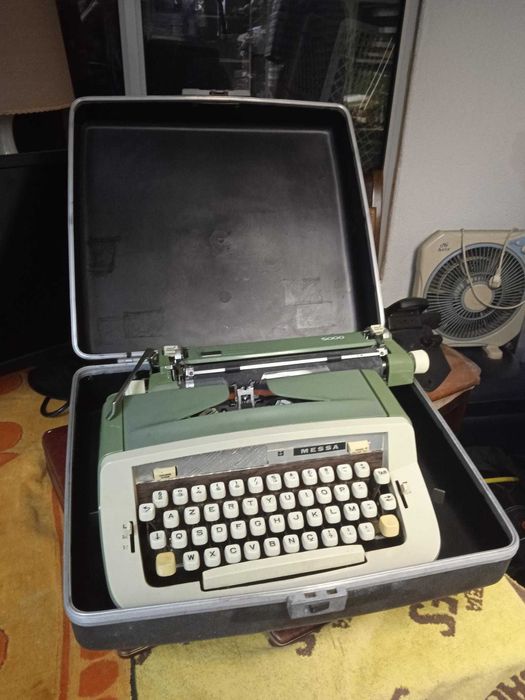 Maquina de Escrever MESSA 5000