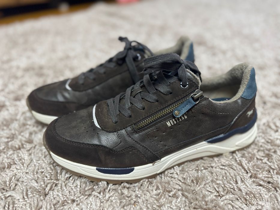 Демісезонні черевики кросівки mustang