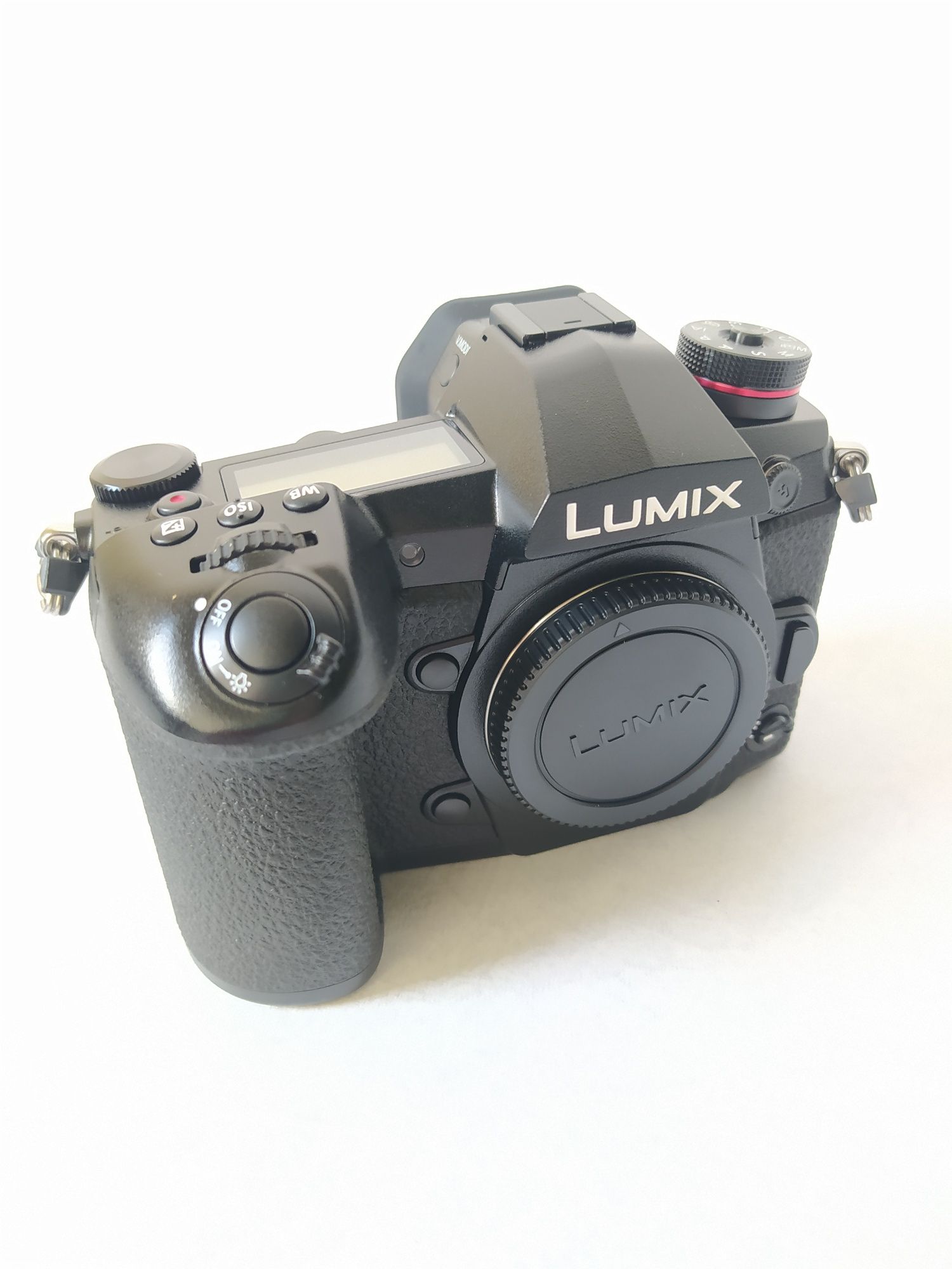 Фотоапарат Panasonic Lumix DC-G9 Body