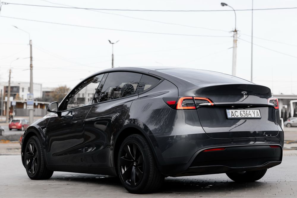 Tesla Y 2021/2022рік