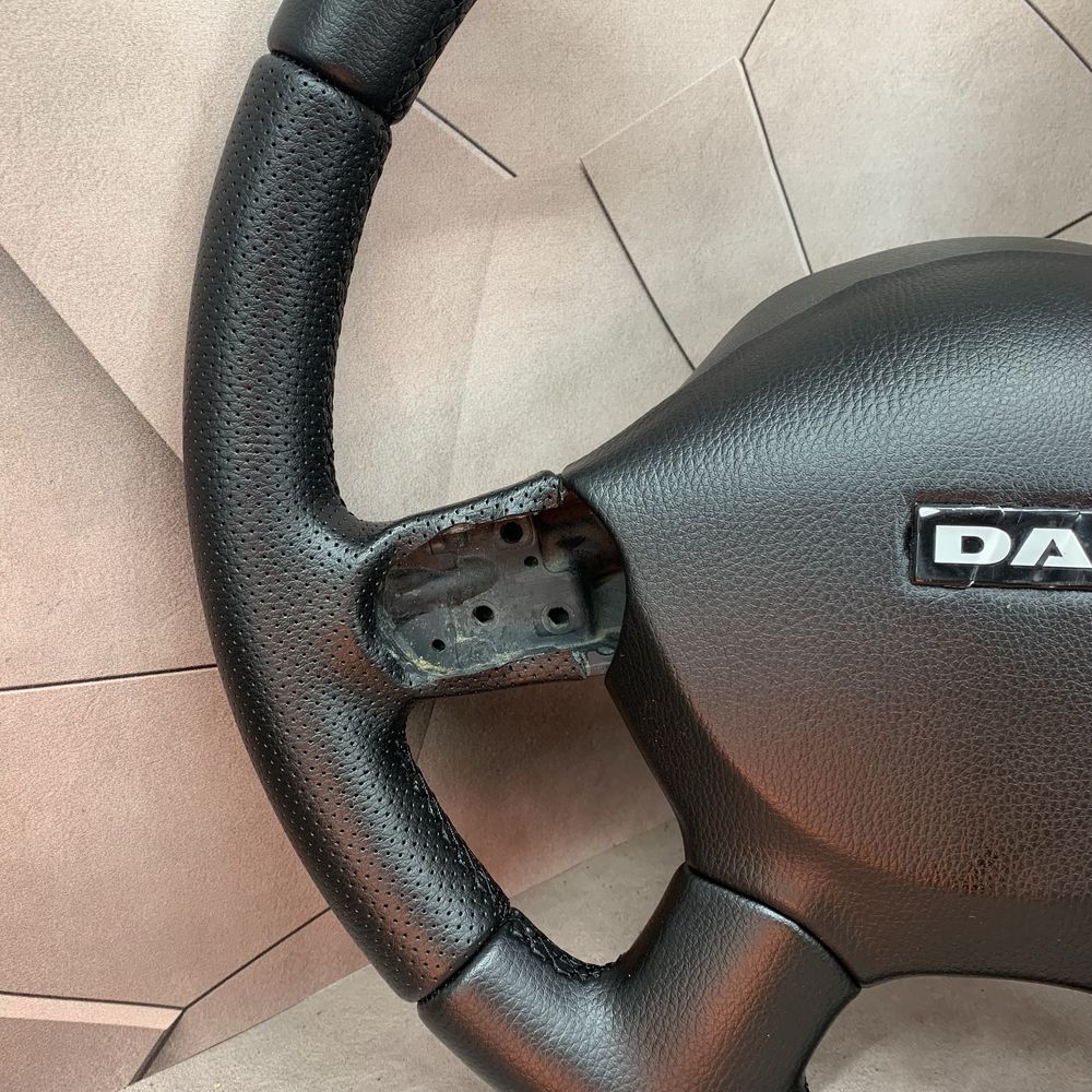 Перетягнутий руль на ДАФ DAF + перетянута заглушка на обмін