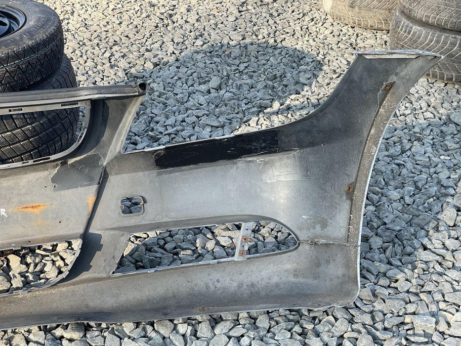 Передній Бампер Е90 Е91 Дорестайл Titan Silber 354 BMW E90 E91 Сірий