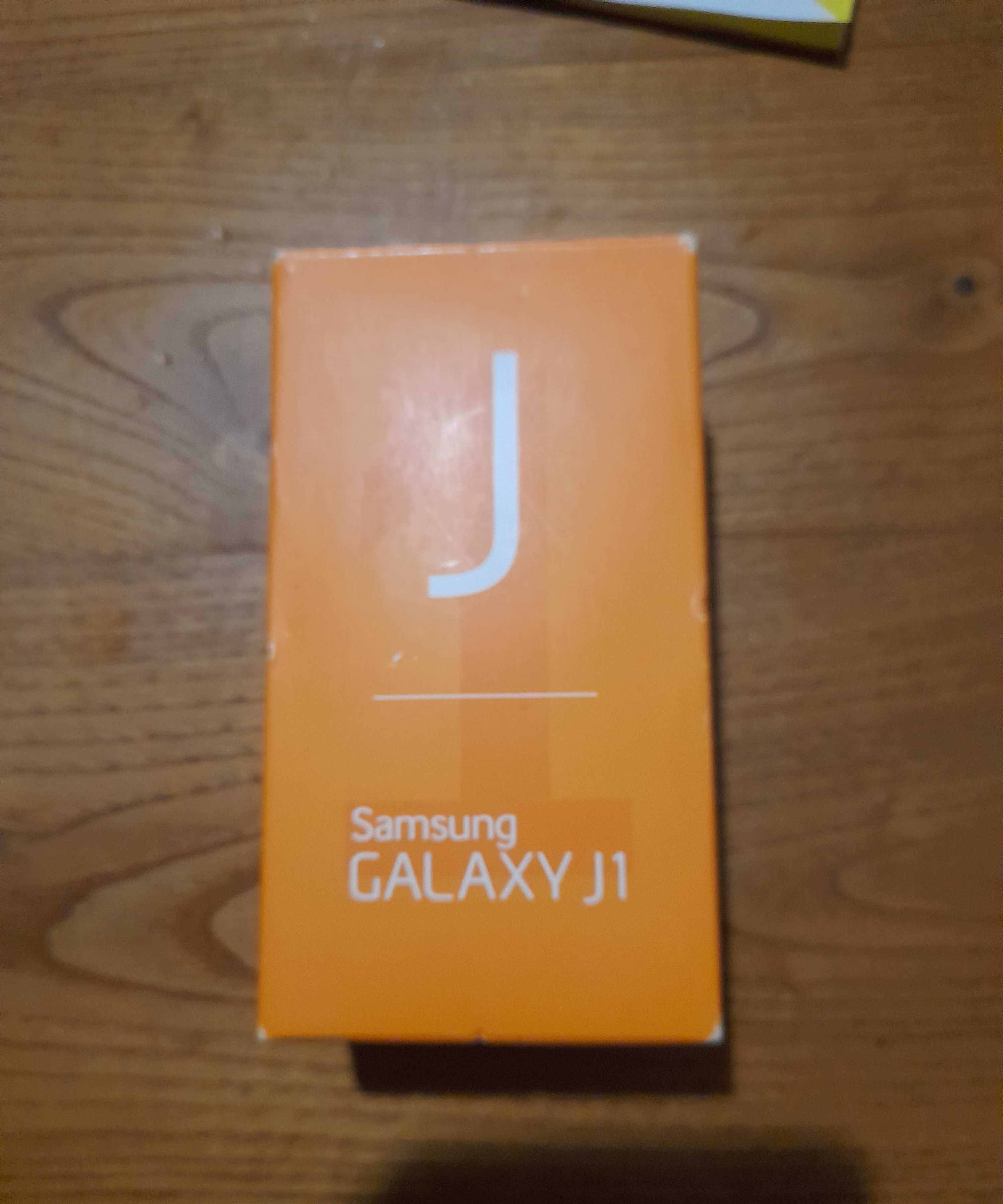 Telemóvel Samsung J1