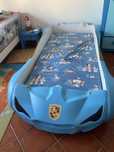 Cama de solteiro formato de carro