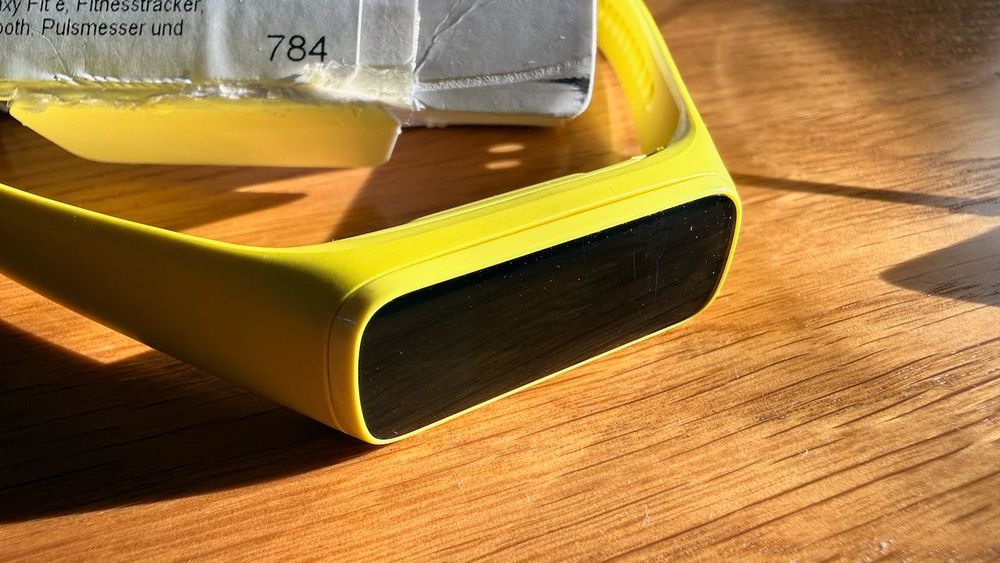 Samsung Galaxy Fit e (SM-R375) – opaska sportowa żółta