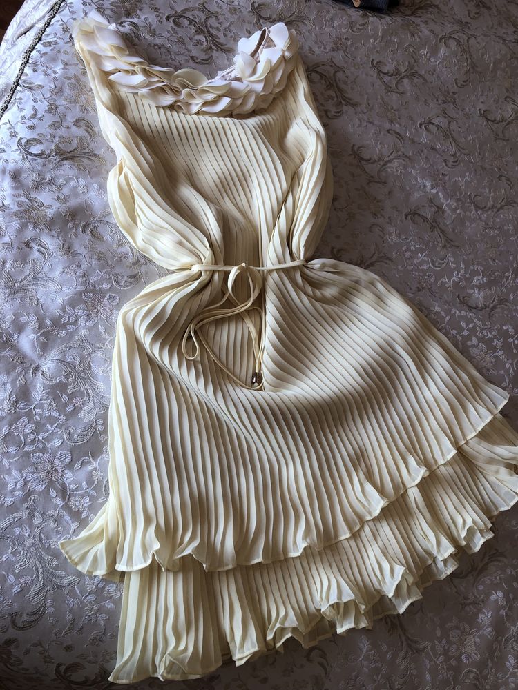 Нарядное платье  Zara для девочки 158,162 р Сукня на випуск