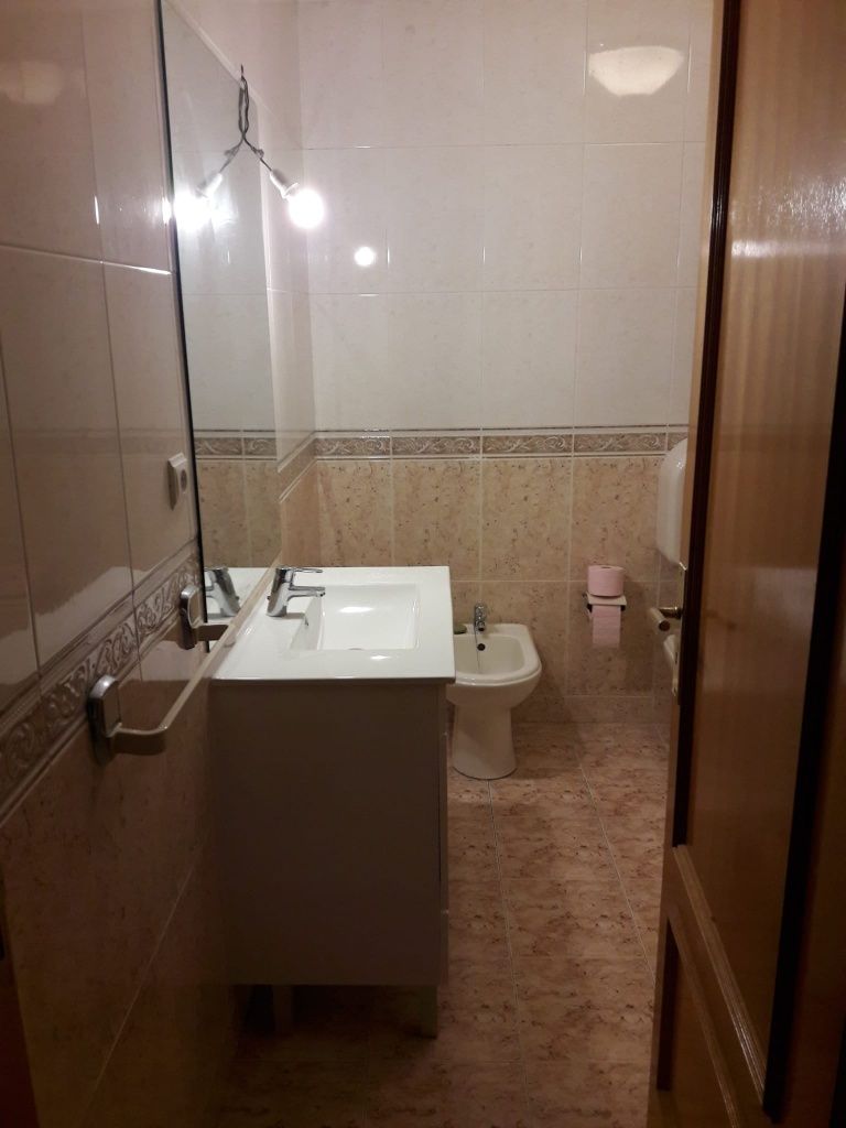 Arrenda T1  junto ao Hotel Axis