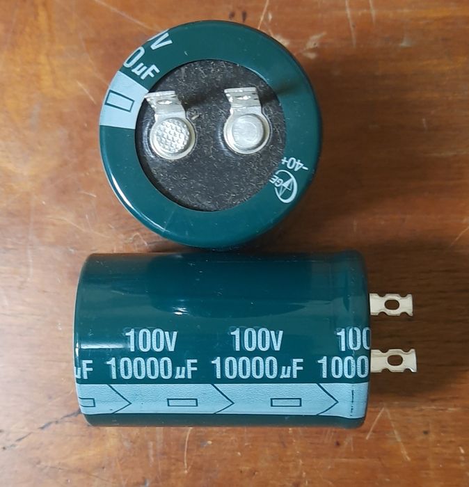 Конденсатор електролітичний 10000 мікрофарад