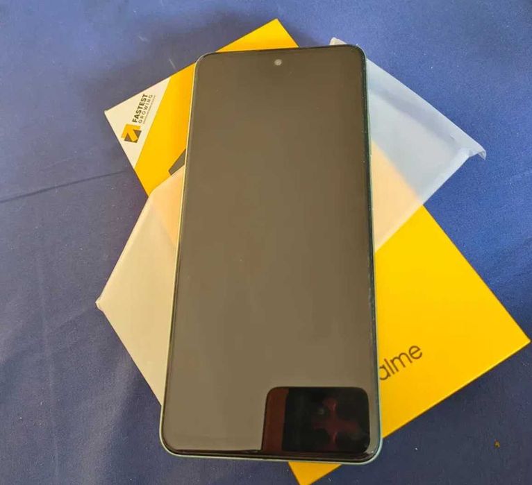 Sprzedam 2 telefony Realme