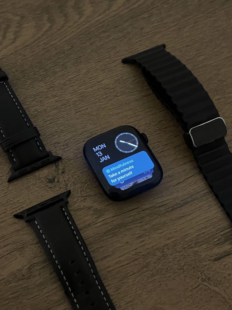 Apple watch series 9 43mm Midnight blue/black A condition