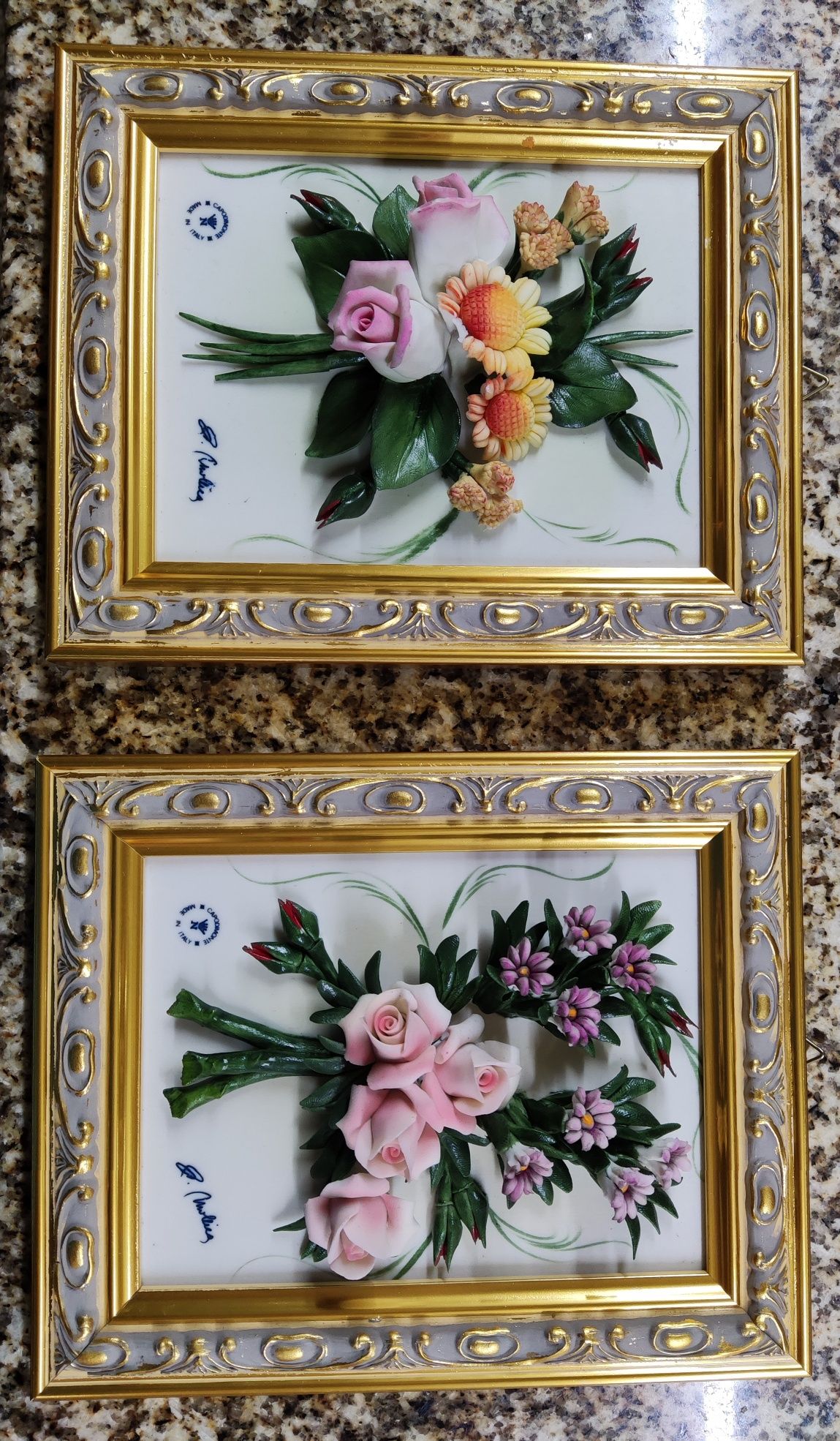 2 Quadros Porcelana italiana CAPODIMONTE assinados