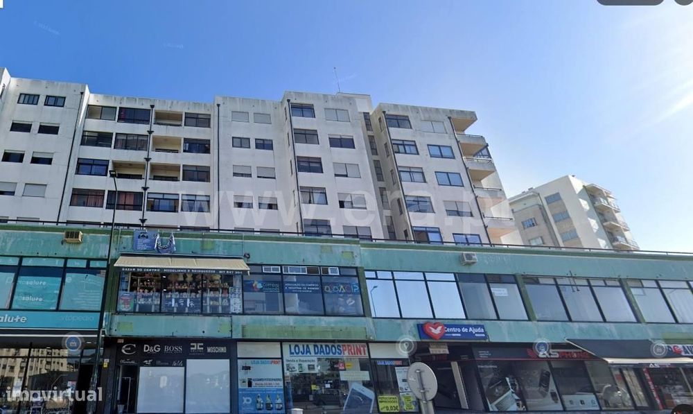 Apartamento T4 no Centro de Paredes