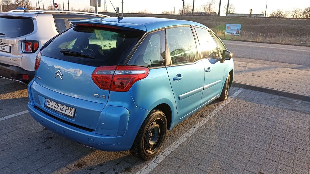Citroen C4 Продам хороший автомобіль