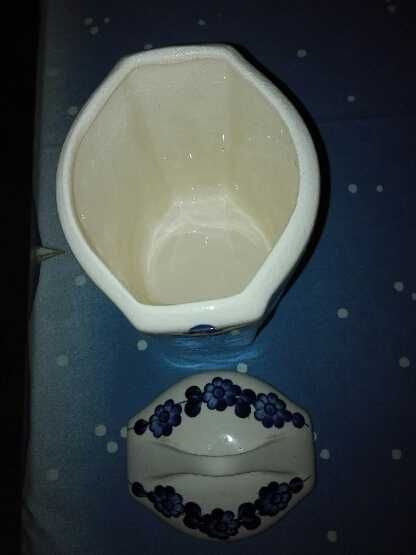 pojemniki ceramiczne do kuchni z przykrywką 2 szt wzór  kwiaty, PRL