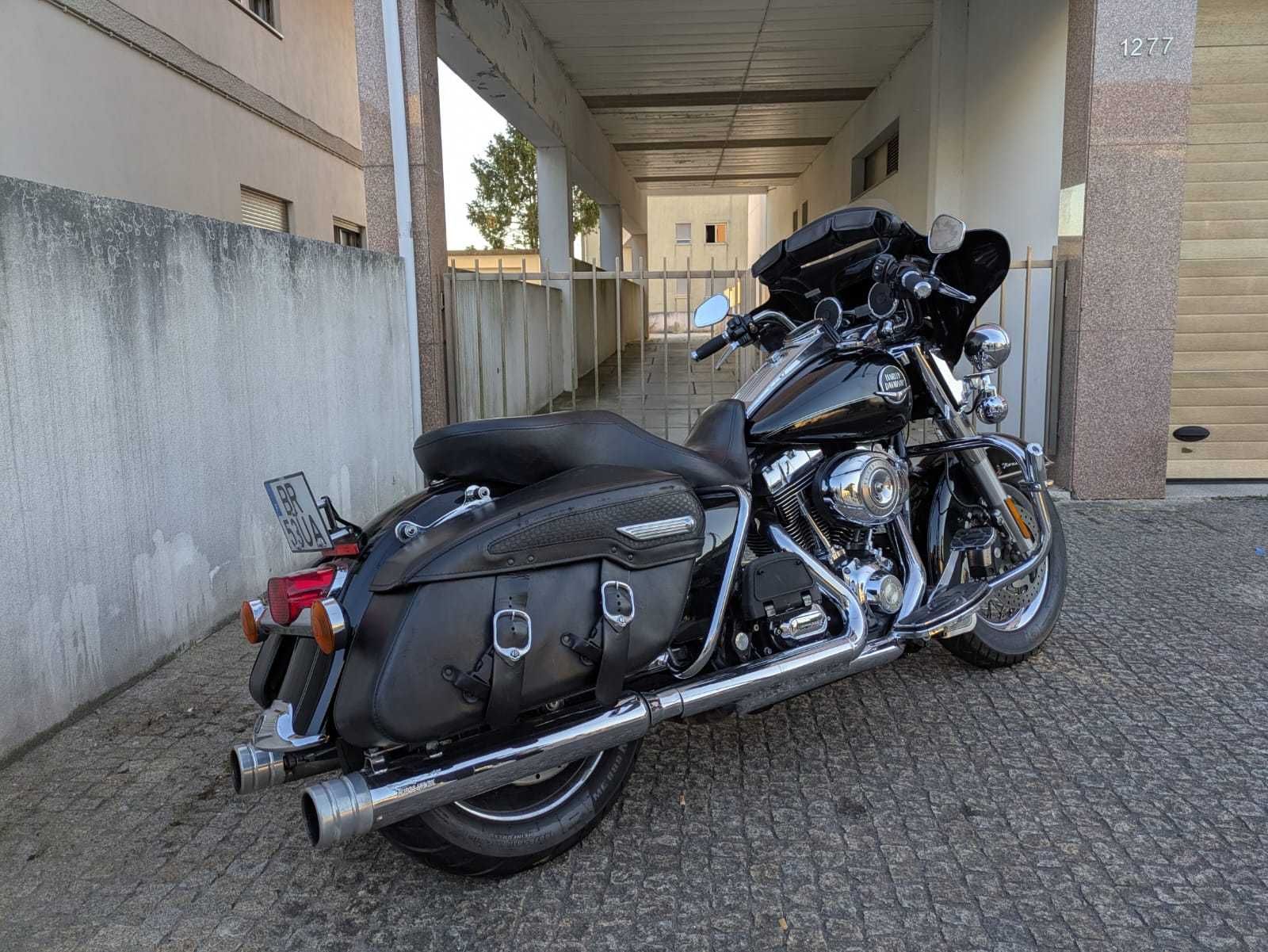 Harley Davidson - Road King Clássic