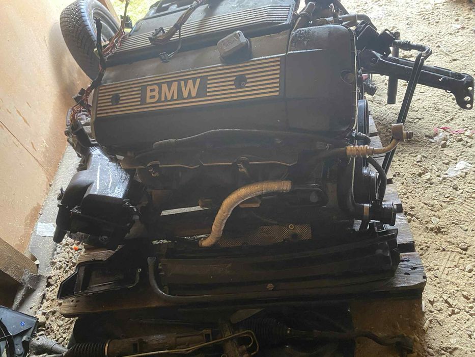 Silnik bmw M52B28TU