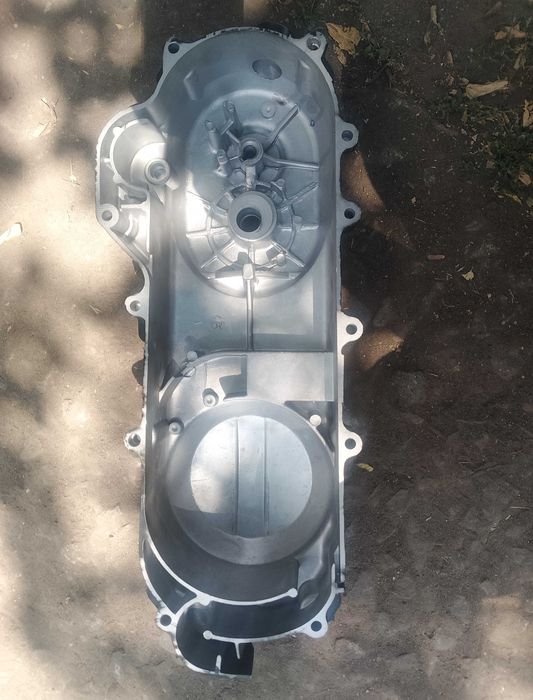 Кришка вариатора на 10 болтов