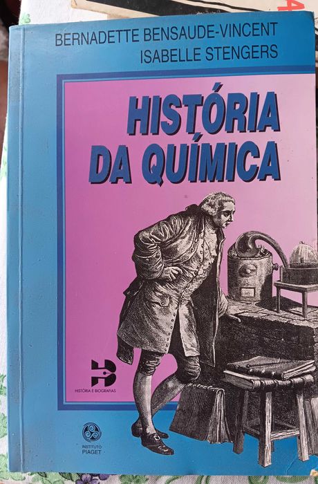 Livros antigos para desocupar