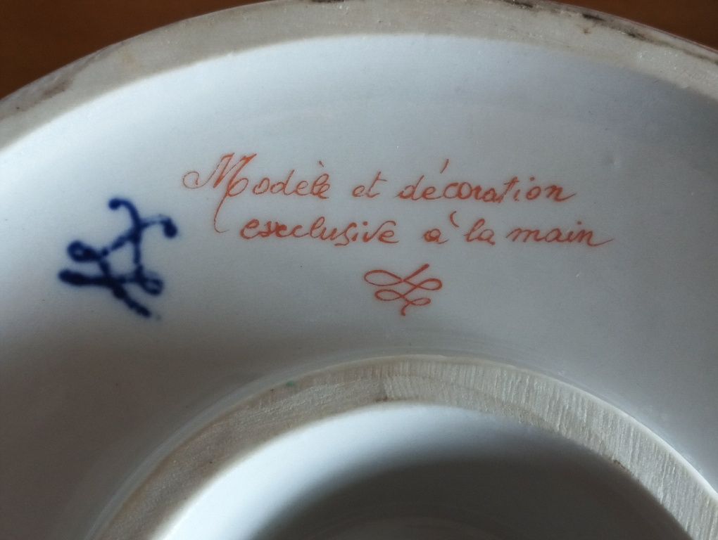 Pote italiano modelado e pintado à mão