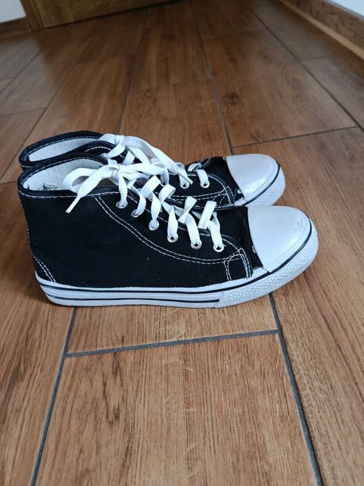 Czarne damskiej trampki 39