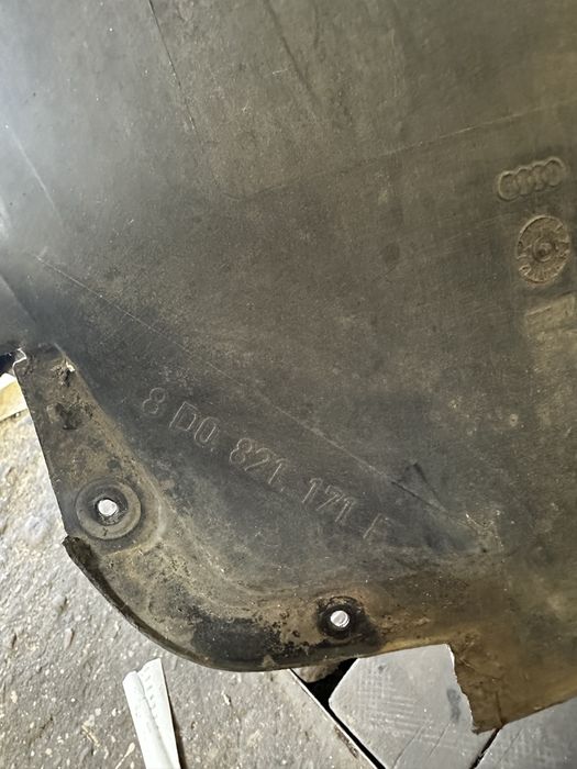 Nadkole Audi a4b5 fl przod lewe oryginal