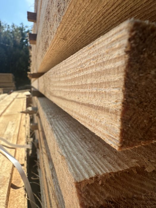 Дошка обрізна 25*200 свіжопиляна по 4 м довжиною. Брус сосна