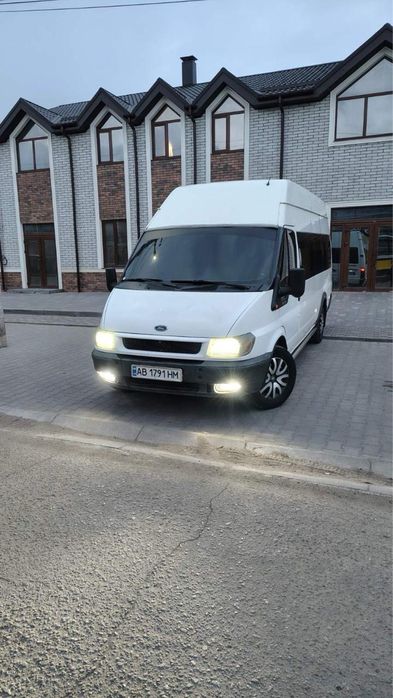 Ford Tranzi автобус