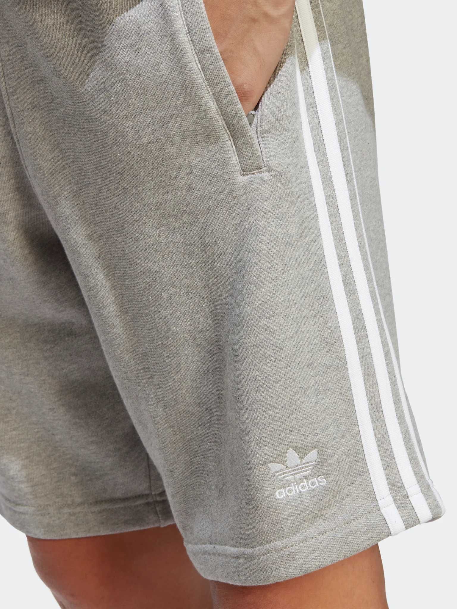 Оригінальні чоловічі шорти Adida adicolor Essentials