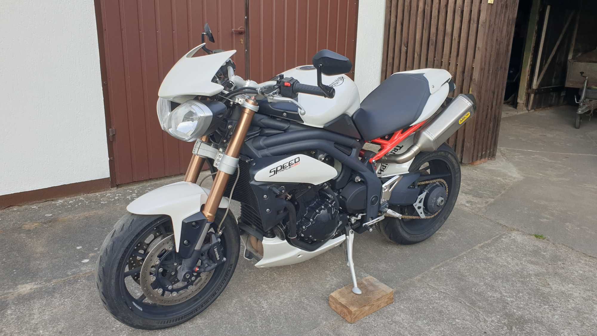 Triumph Speed Triple 1050, rok prod. 2011