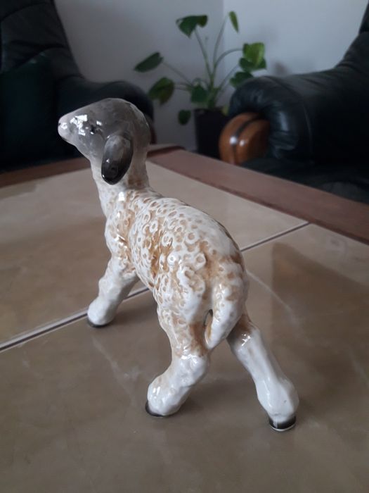Porcelanowy baranek Heinz Schaubach - Unterweißbach lata 40 te/ 50 te