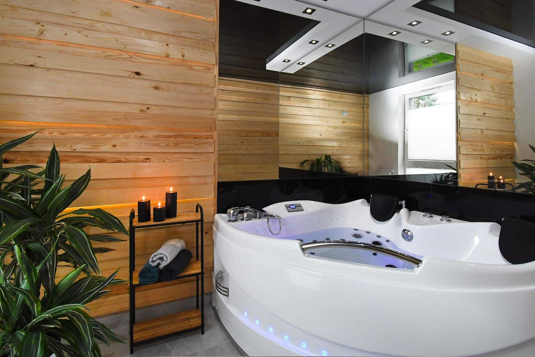 Apartament Chill na Mazurach  z jacuzii na wyłączność