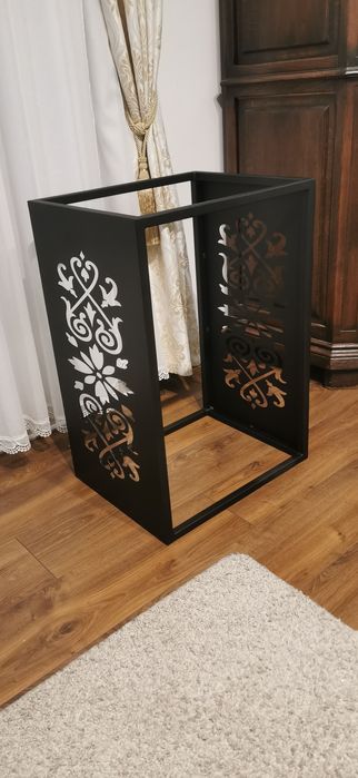 Stojak na drewno kominkowe