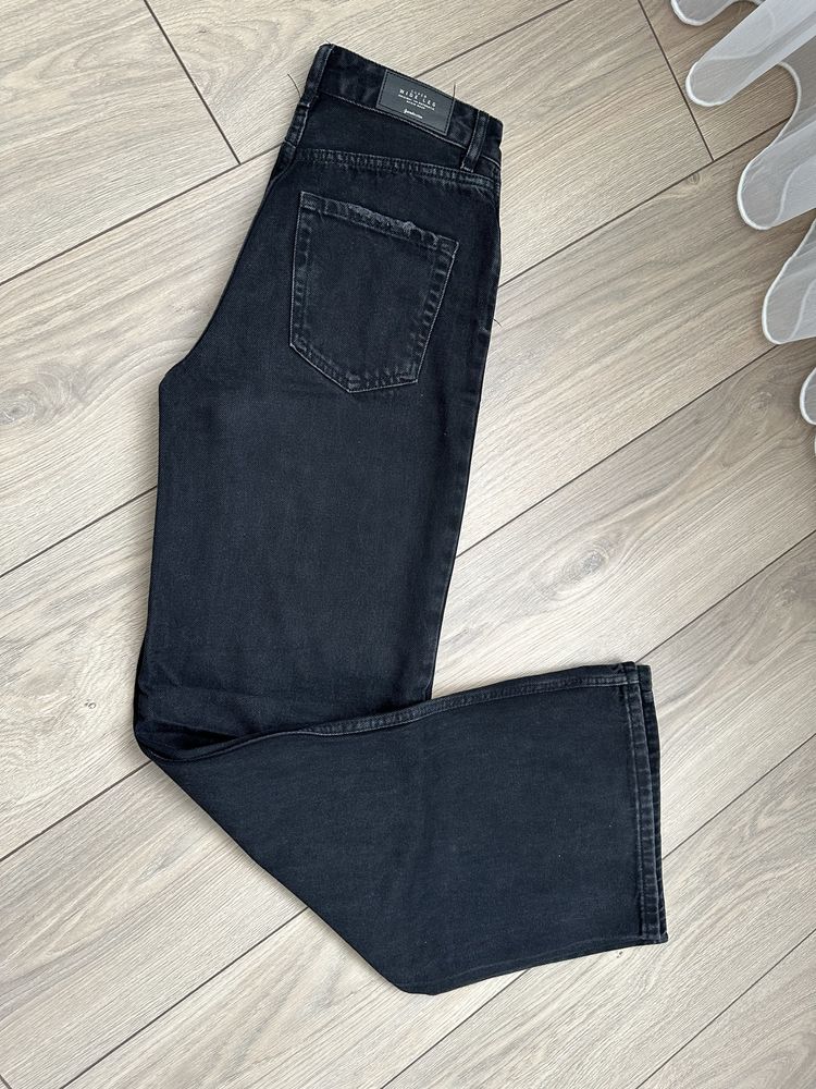 Джинси Stradivarius 34р