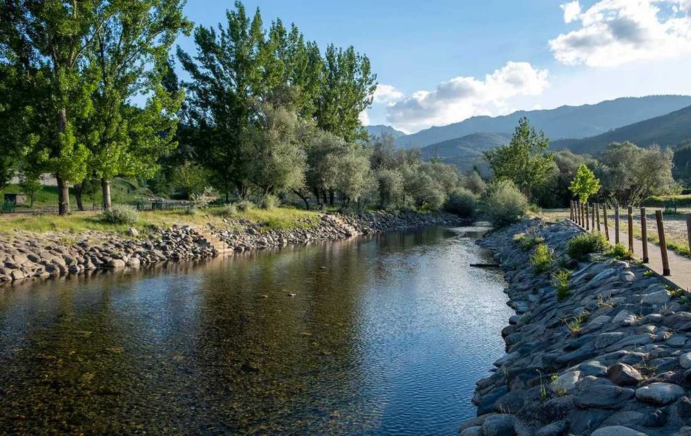 Casa de aldeia para reconstrução - Sarzedo
