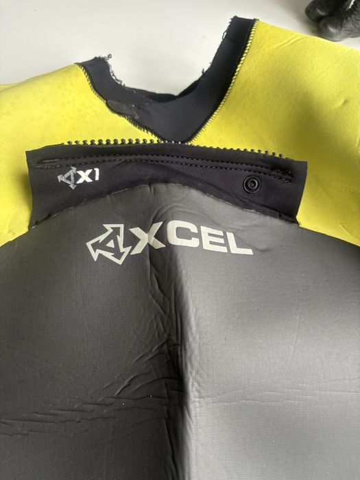 Fato de surf marca XCEL