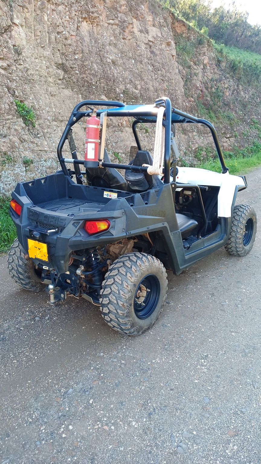 Polaris RZR 570 trator