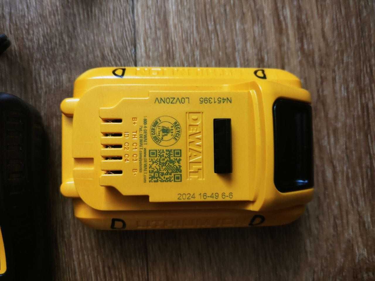 Аккумуляторный шуруповерт-ударная дрель Dewalt DCD799 20V