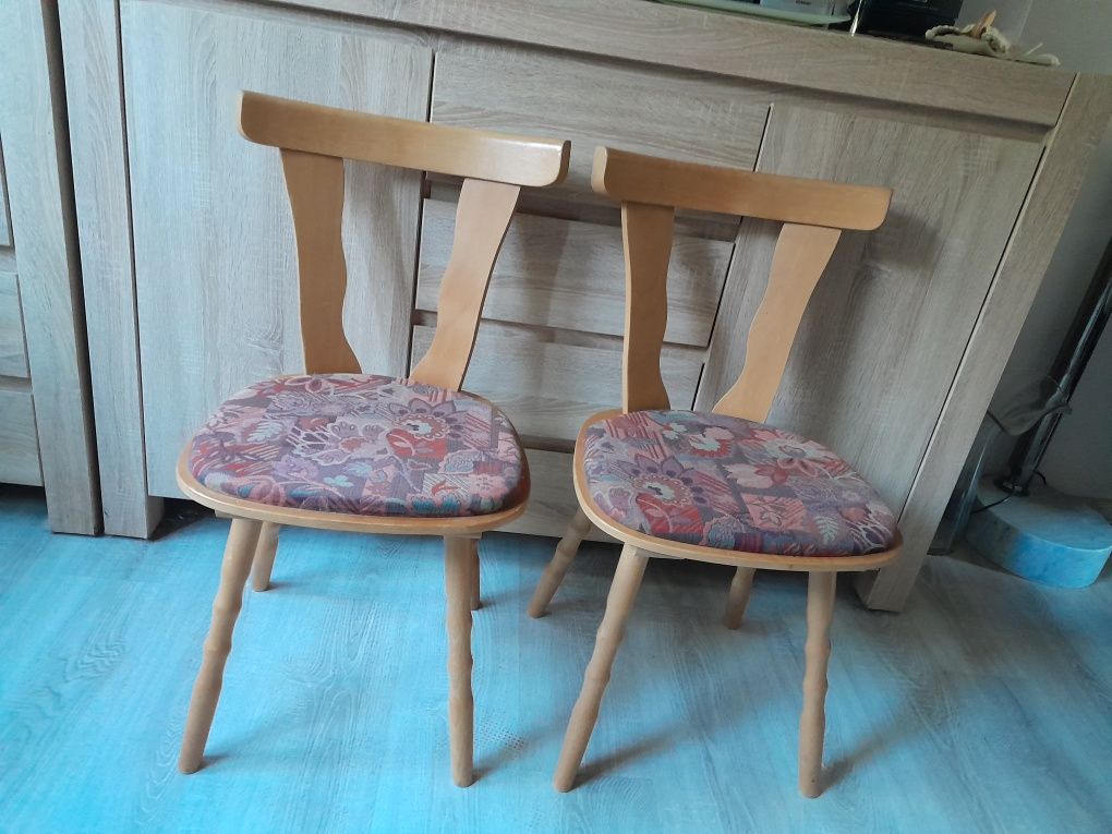 Krzesła drewniane, kuchenne