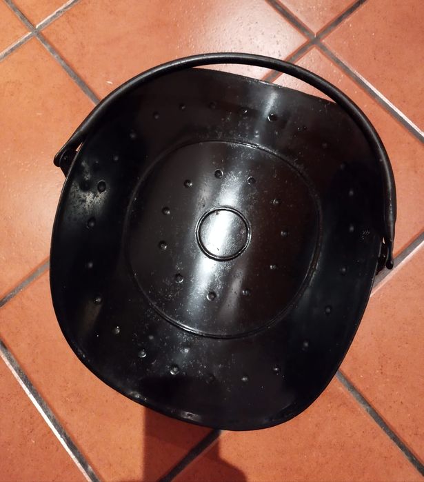 Cesto metálico para lenha