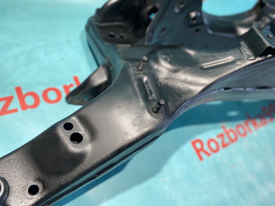 Балка задня Nissan Qashqai j10 4x4 подрамник Кашкай 4wd